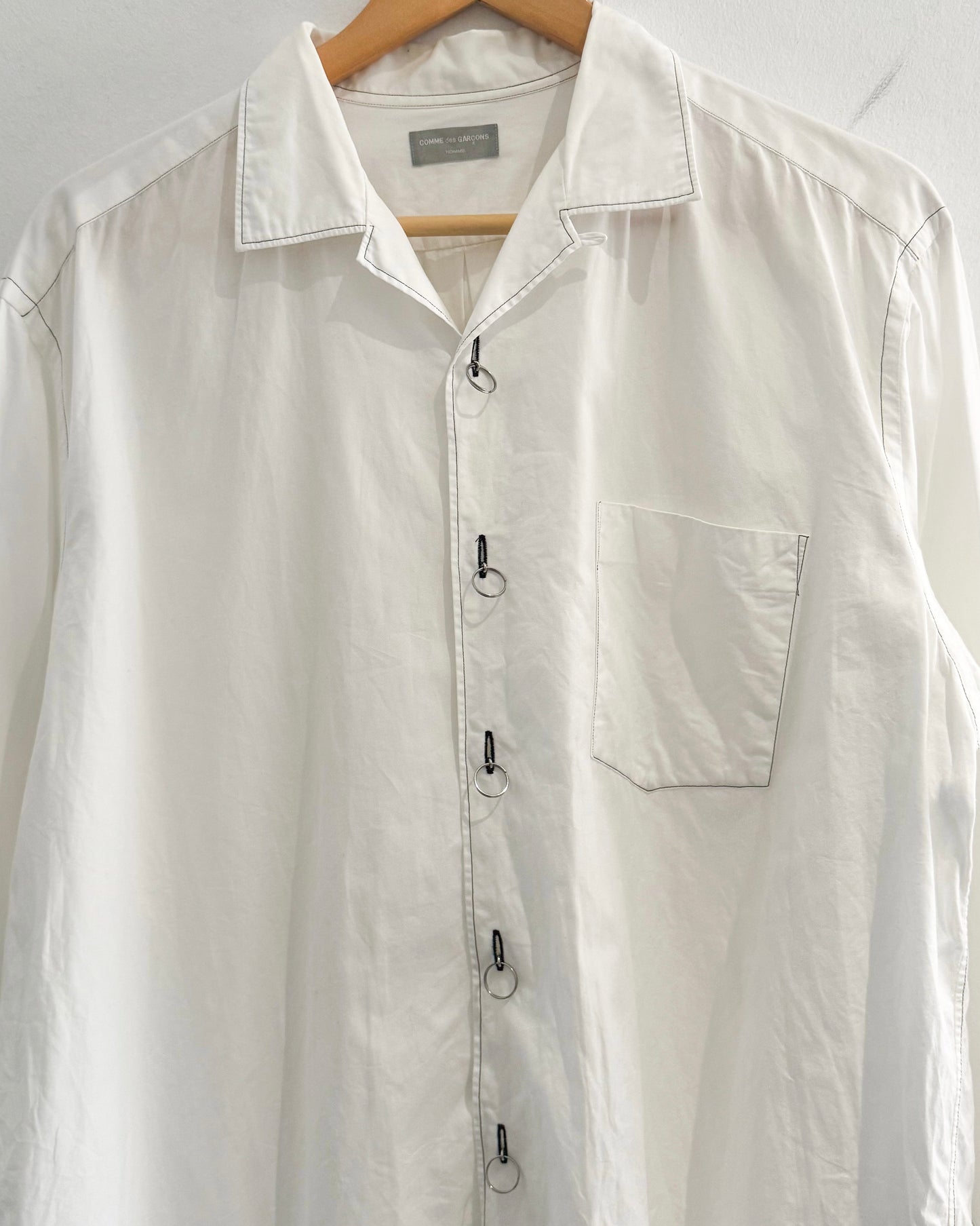 1990 White / Black Metal Ring Closure Contrast Stitch Shirt (~L~)